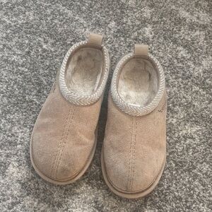 Koolaburra Burree size 1 Kids Slippers